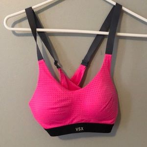victoria’s secret hot pink sports bra